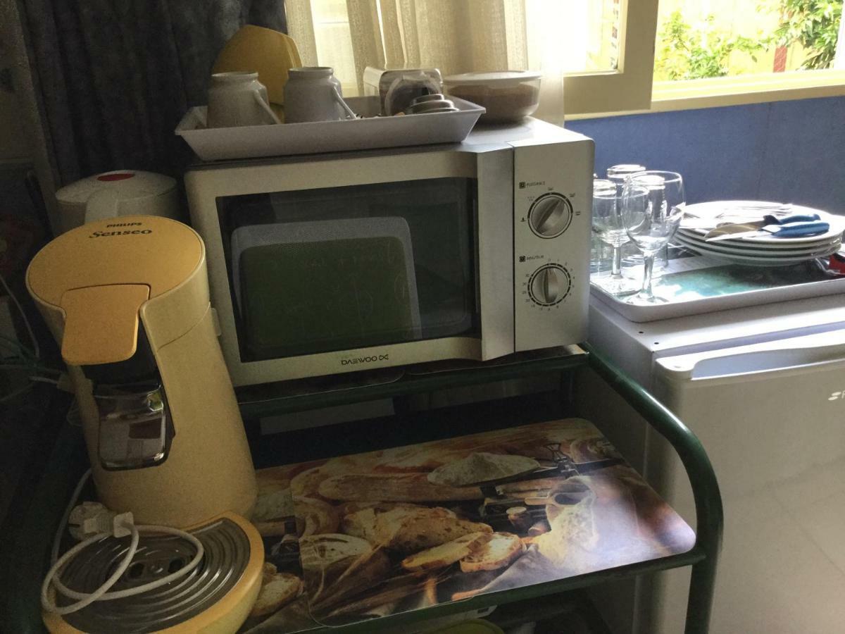 Chambre Et Piece Confort La Possession Bagian luar foto